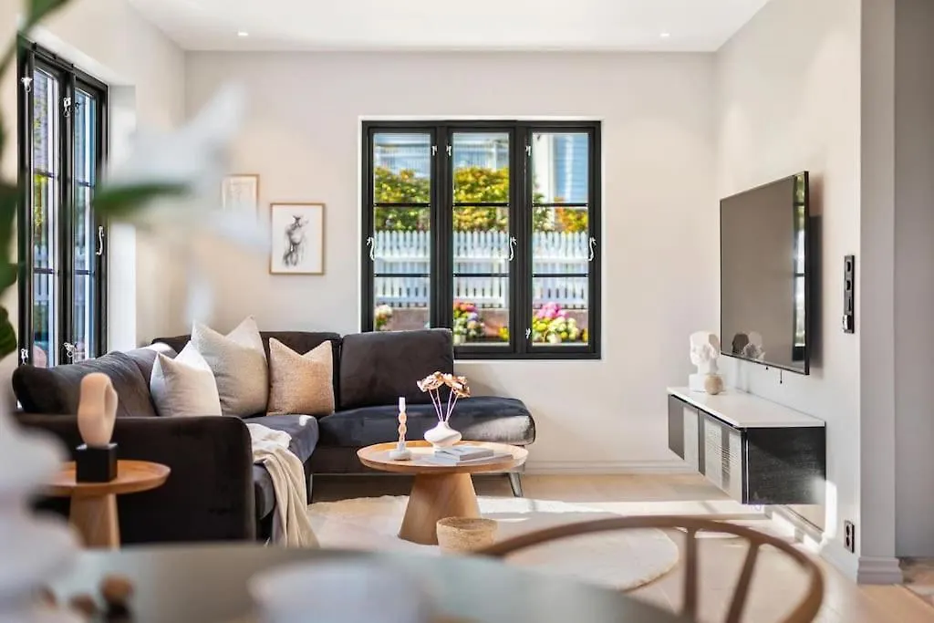 Ferienwohnung Moderne Bergenshus Med Privat Hage Og Parkering Bergen
